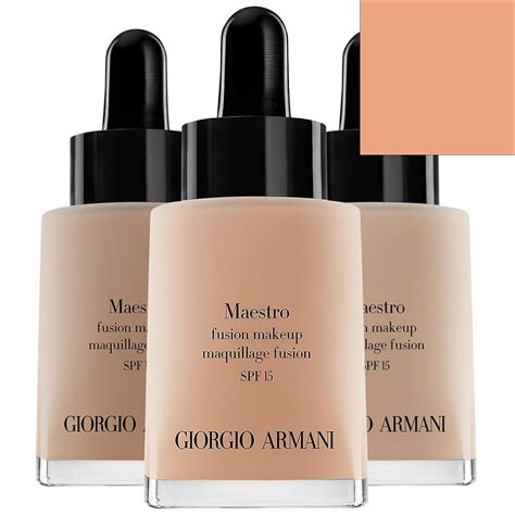 Giorgio Armani Maestro Fusion Make Up Foundation SPF 15.